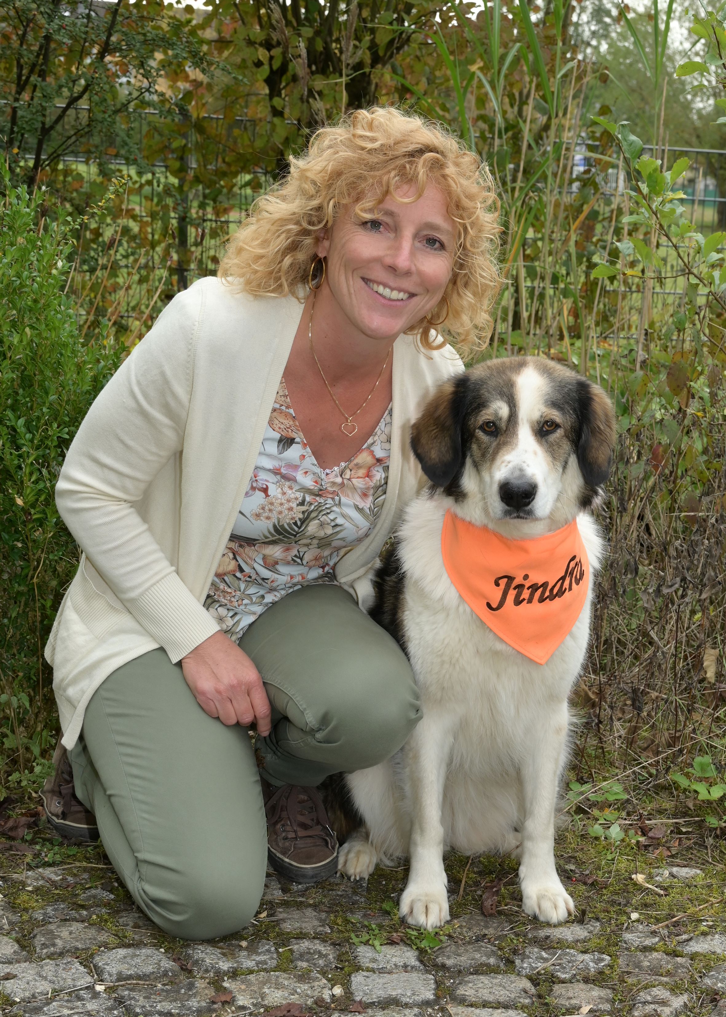 Gisela Fischer und ihr Schulhund Jindra stellen sich vor